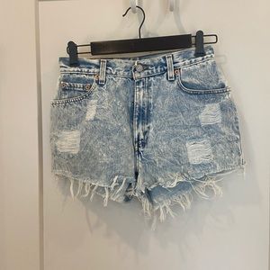 Vintage Levi’s 550 shorts
